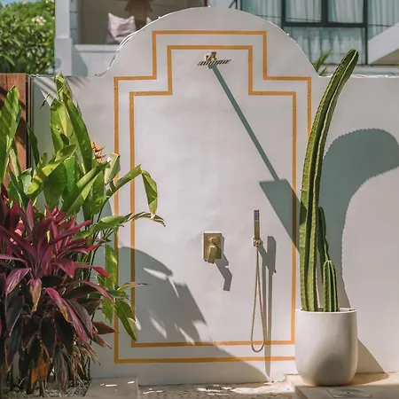 Villa Sunset: 2Br Elegant Villa In Central Canggu