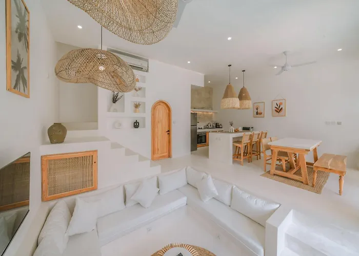 Sunset And Sunrise - 2br Elegant In Canggu (Bali)
