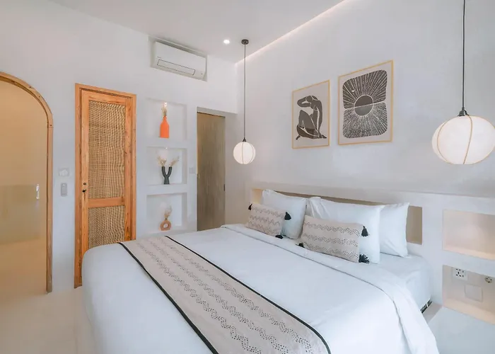 Sunset And Sunrise - 2br Elegant In