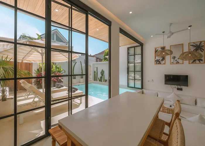 Villa Sunset And Sunrise - 2br Elegant In Canggu