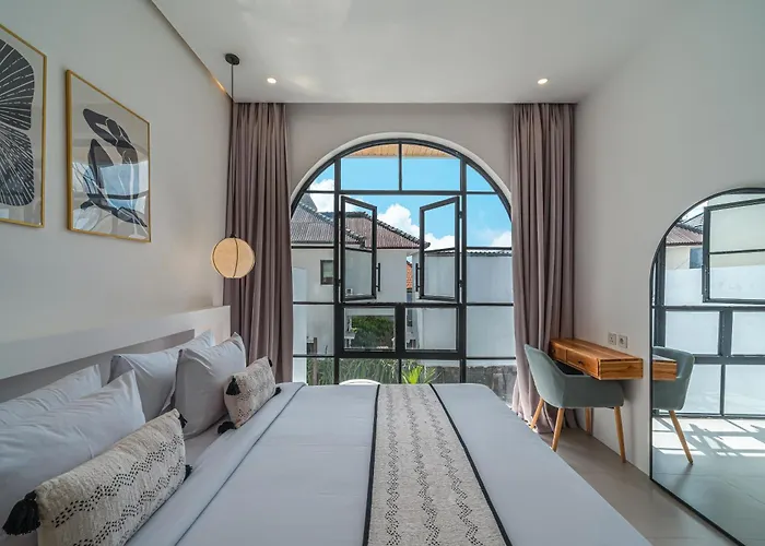 Villa Sunset And Sunrise - 2br Elegant In Canggu